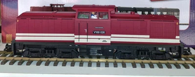 LARGE PIKO V100 DIESEL G SCALE LOCO LOCOMOTIVE 45mm GAUGE GARDEN RAILWAY TRAIN