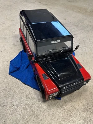 RC4WD Land Rover Defender D90 Hard Body  1/10 Scale Autobiography painted - Image 1 of 4