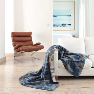 ELLE Decoration Wohndecke Geo blau 150 x 200 cm aus Baumwollmischung - Bild 1 von 4