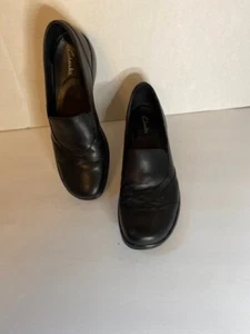 Mocassini comfort neri Clarks, con tacco 2" taglia 8,5 (N) - slip-on - Foto 1 di 8