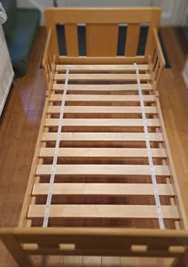 Childs Pine Bed from John Lewis 140cm Excellent Condition - Picture 1 of 15
