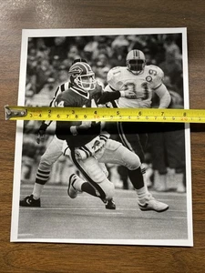 RARE 1989 Bills Frank Reich Dolphins Jeff Cross Original Photo Buffalo News - Picture 1 of 2