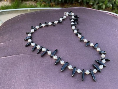 Vintage cultured pearl and black agate necklace silver tone 20" - Image 1 of 4
