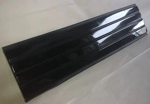 MAZDA RX7 SERIES 2 SERIES 3 SA22C TAIL LIGHT CENTRE FINISHER PANEL GARNISH - Picture 1 of 1