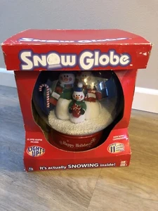 Snow Globe - Picture 1 of 7