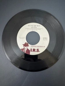 GO-GO'S WE GOT THE BEAT ~ CAN'T STOP THE WORLD  7" 45 rpm 1981 - Picture 1 of 2