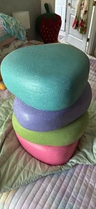 Viral rock hearts stool  - Picture 1 of 1