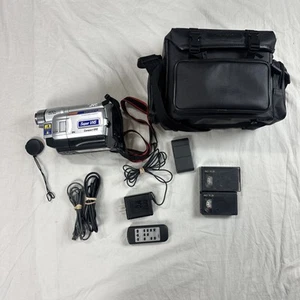 JVC GR-SXM730 GR-SXM730U Super VHS Camcorder Bundle Tested Partially Working - Picture 1 of 12