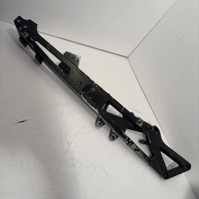 Suzuki 2004 2005 GSXR600 GSXR750 Rear Right Subframe Frame Rail OEM * - Image 1 of 4
