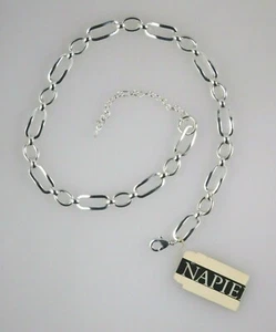 Collar de eslabones ovalados oblongos tono plata Napier con cadena ajustable - Imagen 1 de 7