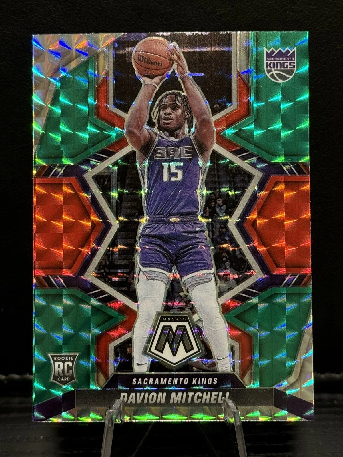 2021 Panini Mosaic Davion Mitchell RC Choice Red Green Prizm #208 Kings Rookie