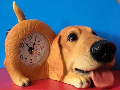 Cute Labrador Retriever Dog with Tail Desk Table Clock Decoration Cover