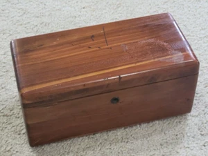 Vtg LANE Salesman Sample Miniature Cedar Hope Chest Box – 9x4x4, Orig Label - Picture 1 of 11