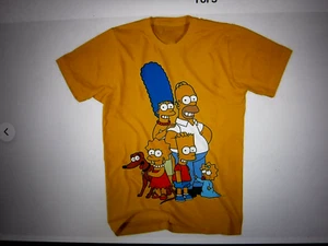 ¡NUEVO AMARILLO OSCURO! (NO NARANJA) LA ENORME POSE FAMILIAR DE LOS SIMPSON TALLA FRONTAL. CAMISETA MD - Imagen 1 de 9