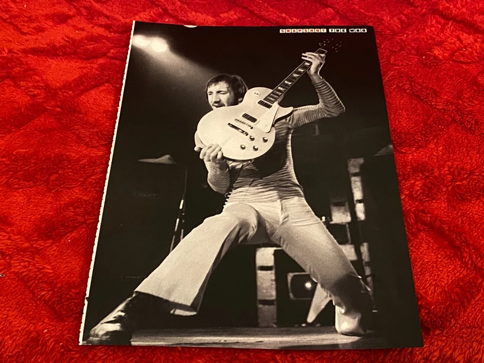 PEEP19 MAGAZINE PIN UP PICTURE 11X8" PETE TOWNSHEND : THE WHO - Image 1 of 1