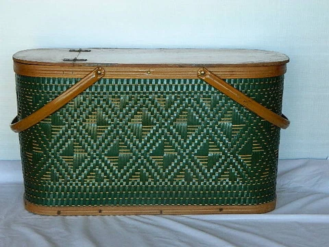Vintage Hawkeye Burlington Picnic basket green woven diamond handles Cover