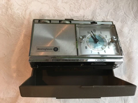 Westinghouse Travel Clock Radio and alarm clock Cover