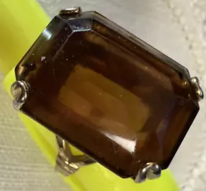 Avon AMBER Ring, Unknown Size - Faceted Rectangle Stone; Gold Tone - Picture 1 of 8