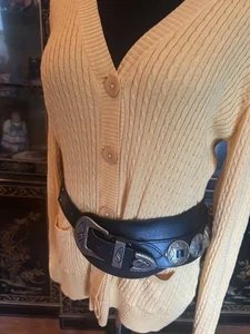 Cinturón doble ancho de cuero negro vintage Concho con medallones estrella Western Boho - Imagen 1 de 17