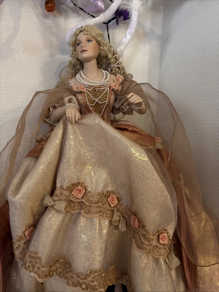 RARO - Muñeca de porcelana Franklin Mint Cenicienta con caja/soporte difícil de encontrar Foto 1 de 4