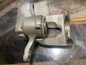 FORD N10DE 17801701 BRAKE CALIPER - Picture 1 of 12