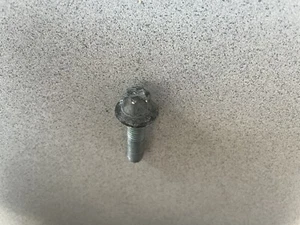 1996-2002 MERCEDES-BENZ E320 E430 W210 ~ 1 INTAKE MANIFOLD BOLT ~ N910143008003 - Picture 1 of 3