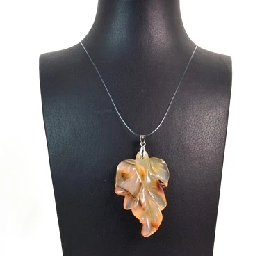 Ciondolo a forma di foglia in Corniola e Argento 925. Made in Italy - Immagine 1 di 2