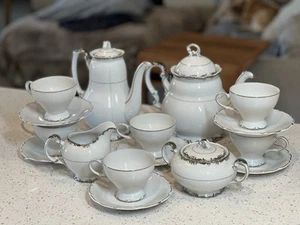 Modernes Porzellan und Tisch Institut Fine China Simplicity 5160 Teeservice für 6 - Bild 1 von 24