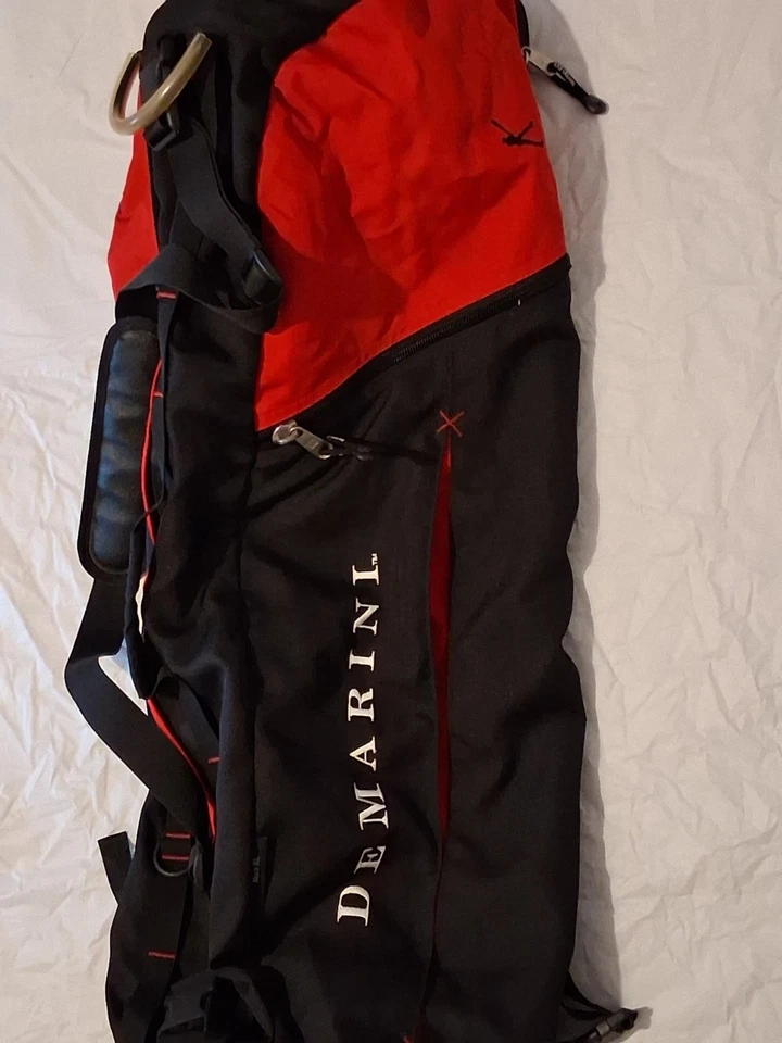 Bolsa de beisebol e softbol Demarini Back Pack ☆ ÓTIMO ESTADO US$ 100 frete grátis - Imagem 1 de 4