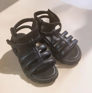 Kids Black Sandals Size 9 Gladiator Style Unisex Summer - Picture 1 of 8