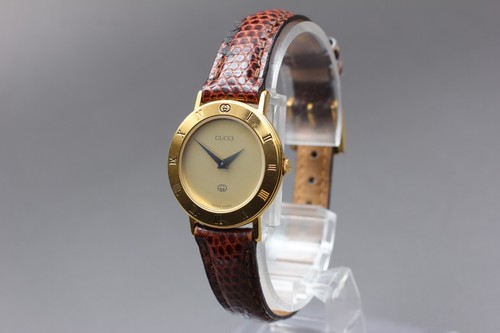 Orologio Vintage [Ecc+5] Gucci 3000L 26mm Quadrante Oro Quarzo Donna dal GIAPPONE