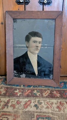 Mejor retrato antiguo primitivo grande de metal tipo lata caballero 17" pintado Foto 1 de 4