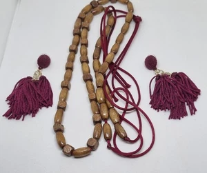 Wooden Necklace And Earring Set. - Picture 1 of 2