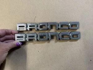 1987-1991 87-91 Ford Bronco Emblems Pair OEM - Bild 1 von 3
