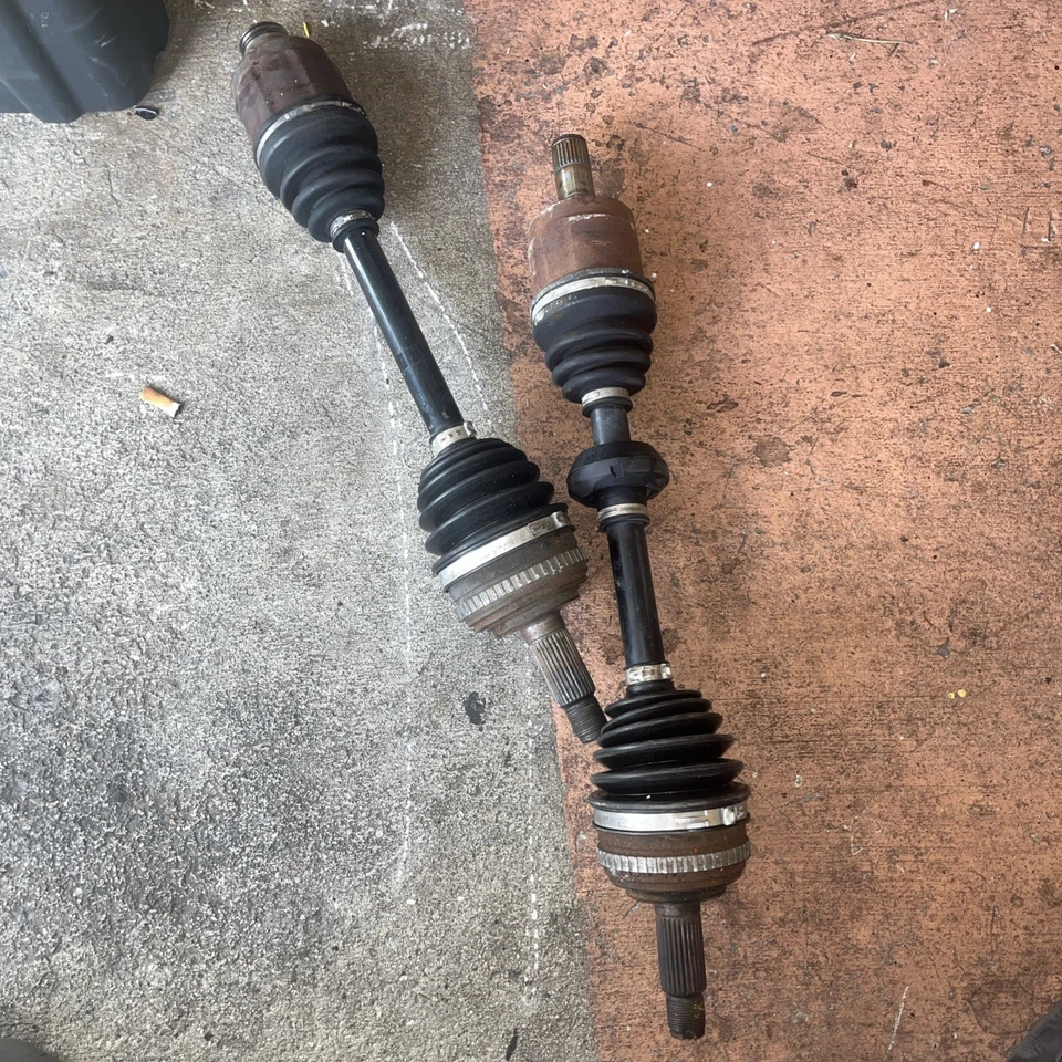 JDM 02-05 HONDA Civic EP3 Type R K20A 6speed CV 36mm Axles CV AXLES 36MM!!!! - Image 1 of 4