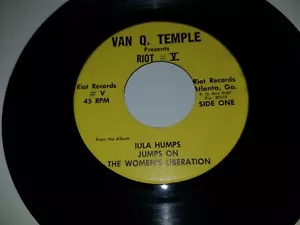 VAN Q. TEMPLE Presents Riot # V Iula Humps Jumps On RIOT 45 VINYL 7" RECORD - Imagen 1 de 2