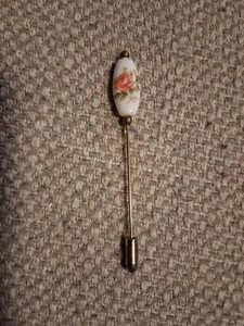 Markenlose goldfarbene florale Stecknadel - Bild 1 von 2