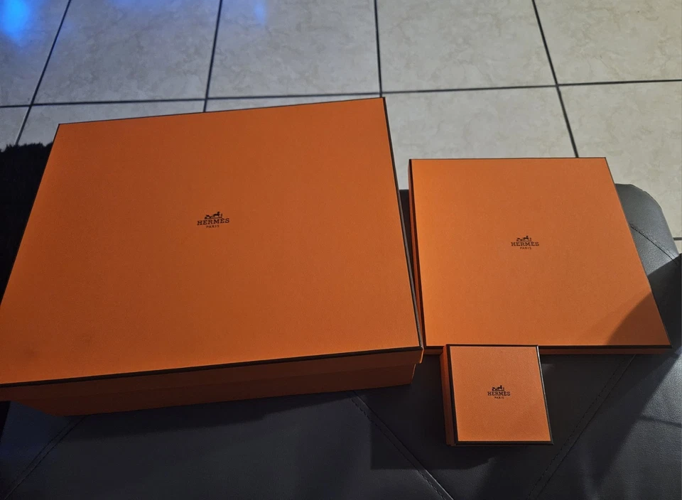 Hombre una oferta!!! Cajas Hermes vacías a la venta excelente estado  Foto 1 de 3