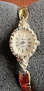 Vtg Ladies La Marque Manual 16mm Gold Tone Diamond Bezel Stretch Band Watch - Picture 1 of 5