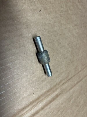 Válvula de retención de refuerzo de freno Datsun 1970-78 240Z 260Z 280Z usada OEM Foto 1 de 4