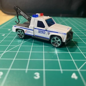 Realtoy New York Police NYPD Chevrolet Tow Truck - Picture 1 of 4