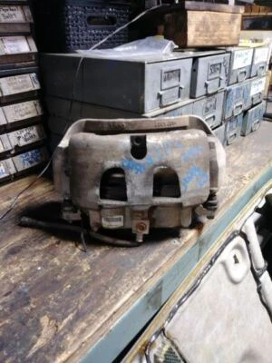 2012 DODGE RAM4500 PASSENGER REAR BRAKE CALIPER. PART NUMBER 68034096AC - Image 1 of 4