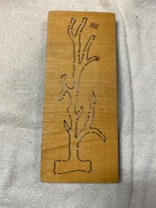 AccuCut Die Cut -Border Branch - 10 1/2" - BR513LC - Picture 1 of 3