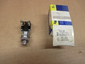 9023-BX MOMENTARY PUSH BUTTON SWITCH COLE HERSEE NEW - Picture 1 of 3