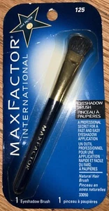 Cepillo de maquillaje de sombra de ojos Max Factor International 125 control de color cabello natural - Imagen 1 de 1