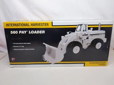 1/25 First Gear International Harvester 560 Pay Loader White  - Image 1 of 4