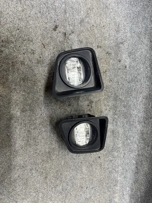 Оригинальный комплект светодиодных противотуманных фар | 2018-2021 Toyota Tundra - Изображение 1 из 3