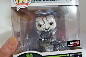 Funko Deluxe Heroes 240 Gamestop Exclusive The Joker (Hush) Figure - Picture 1 of 2