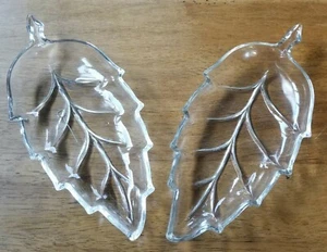 Set of 2 9.75" Clear Thick Glass Platter Plate Dish Leaf Foliage Design - Picture 1 of 2