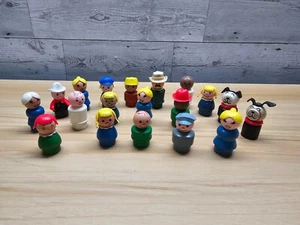 FISHER PRICE LITTLE PEOPLE FIGURES - LOT OF 19 - Picture 1 of 4